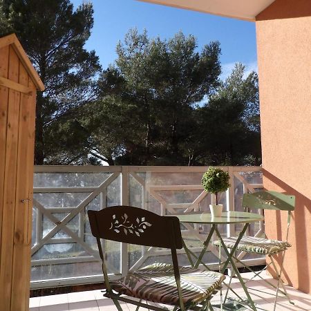 Appartement T2 Dans Residence Avec Piscine Et Tennis Saint-Raphaël Zewnętrze zdjęcie