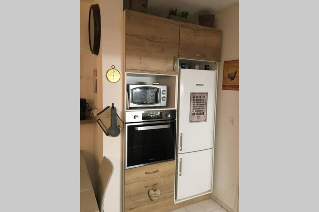 Appartement T2 Dans Residence Avec Piscine Et Tennis Saint-Raphaël Zewnętrze zdjęcie